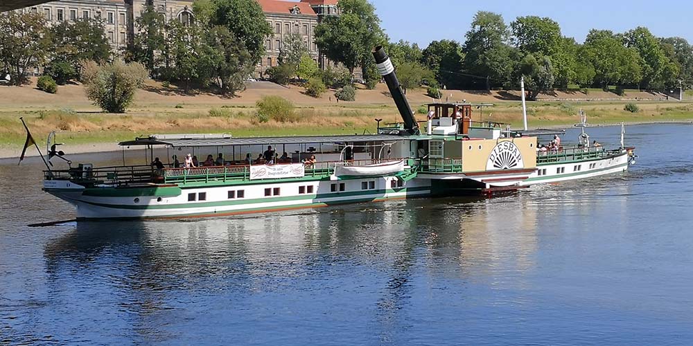 Elbfahrt mit dem Dampfschiff Diesbar www.die4hartwigs.de