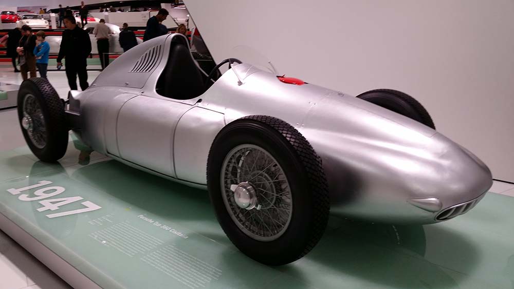Porsche Museum Stuttgart www.die4hartwigs.de